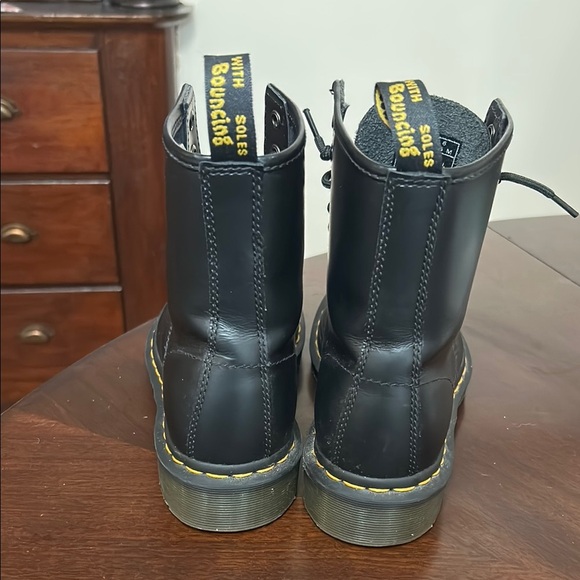 Dr. Martens 1460 SMOOTH LEATHER LACE UP BOOTS - Picture 6 of 12